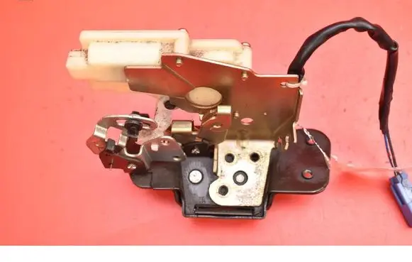 Tailgate/trunk/boot lock/catch/latch