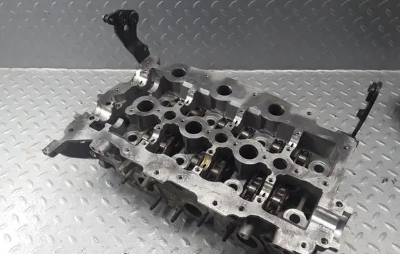 Land Rover Range Rover L405 Engine head LR083672 9X2Q6C032BC PH9X206C064DA