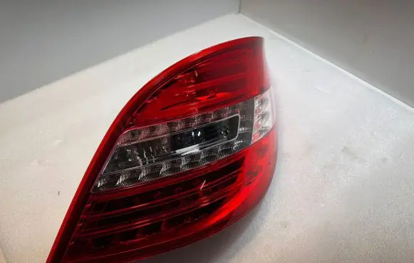 Mercedes-Benz R W251 Rear/tail lights A2518202064