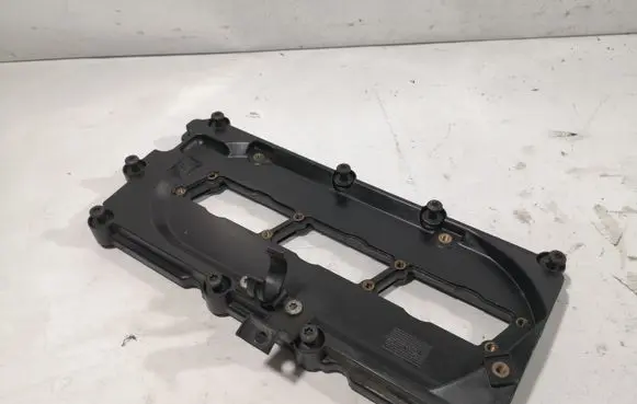 Audi A6 S6 C6 4F Rocker cam cover 059103470R