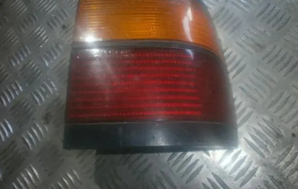 Volkswagen PASSAT B3 Rear/tail lights 333945112