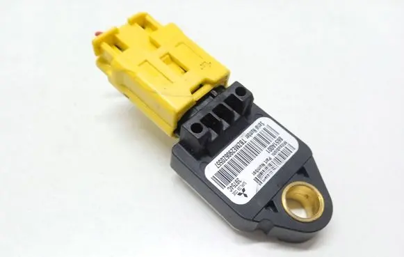 Mitsubishi Outlander Airbag deployment crash/impact sensor 8651A001 39754C TRZMF2906Z0557