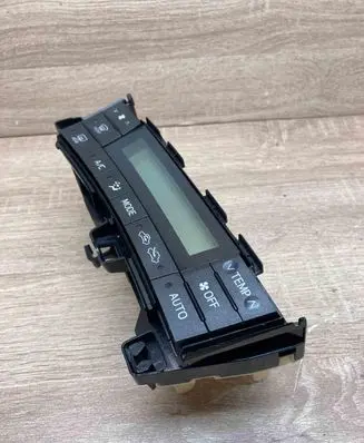 Toyota Prius (XW30) Climate control unit 75D725 75D725RH