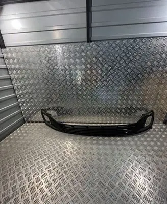 KIA Venga Front bumper lower grill 1P000