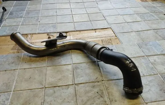 Ford C-MAX I Intercooler hose/pipe