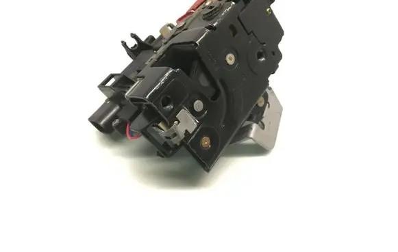 Audi A4 S4 B6 8E 8H Rear door lock 8E0839016C