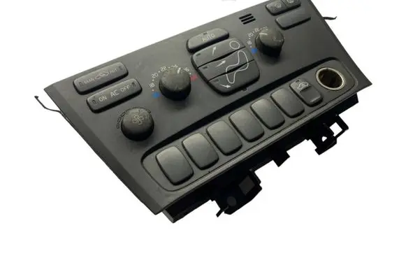 Volvo V70 Climate control unit 9452368 M6E18400049