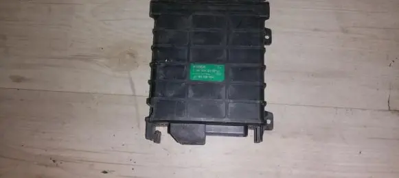 Volkswagen Golf II Engine control unit/module 0280800104 811906264