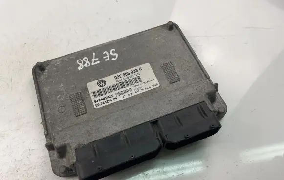 Volkswagen Polo Engine control unit/module ECU 03E906033R
