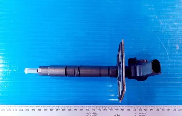 Volkswagen PASSAT B6 Fuel injector 03L130277 100329 0445116