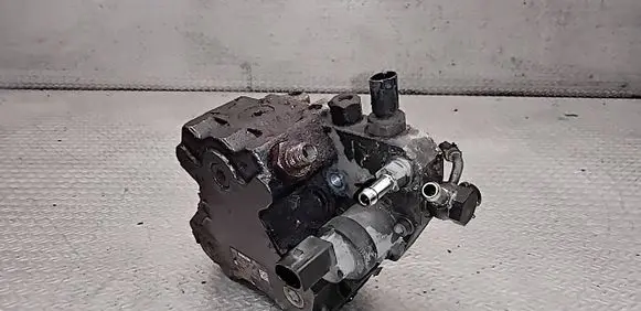 Mercedes-Benz B W245 Fuel injection high pressure pump 0445010120 A6400700701