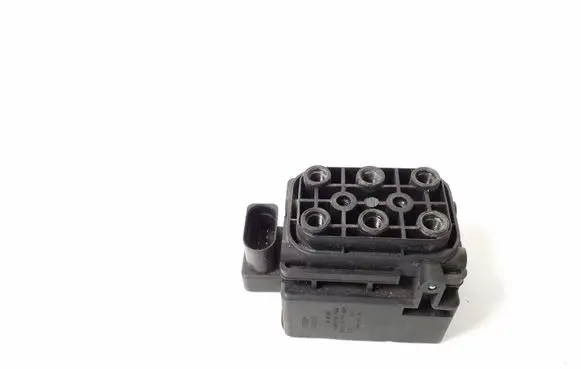 Volkswagen Phaeton Air suspension valve block 15152400052