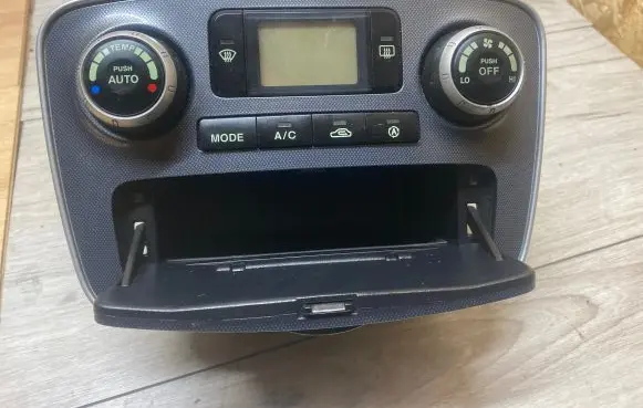 Hyundai Sonata Climate control unit 972503 847423K000