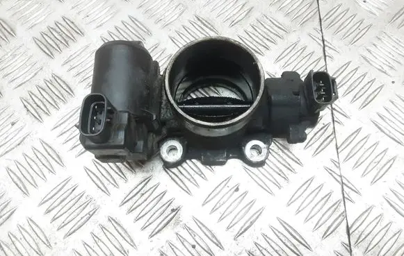 Toyota Avensis T250 Throttle valve
