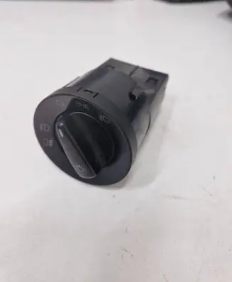 Skoda Fabia Mk2 (5J) Light switch 1U0941531D