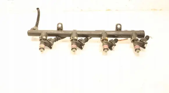 Renault Megane II Fuel main line pipe
