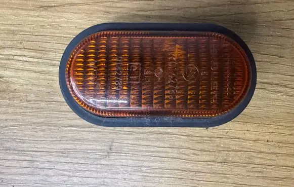 Opel Vivaro Front fender indicator light 7700847333