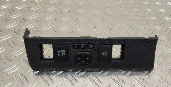 Toyota Avensis T270 Wing mirror switch 5544605050