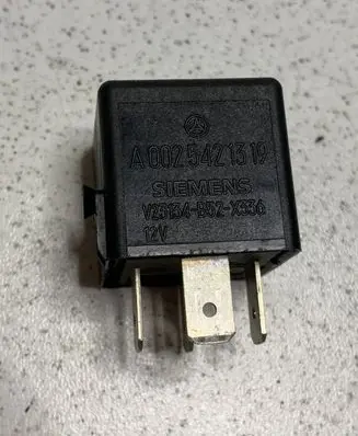 Mercedes-Benz ML W164 Other relay A0025421319