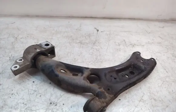 Volkswagen Golf VI Front control arm