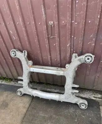 BMW 5 F10 F11 Rear axle beam 6776496 6776491