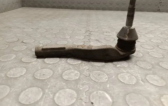 Mercedes-Benz C W205 Steering tie rod end 025060331012