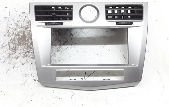 Chrysler Sebring (JS) Dash center air vent grill 1000470