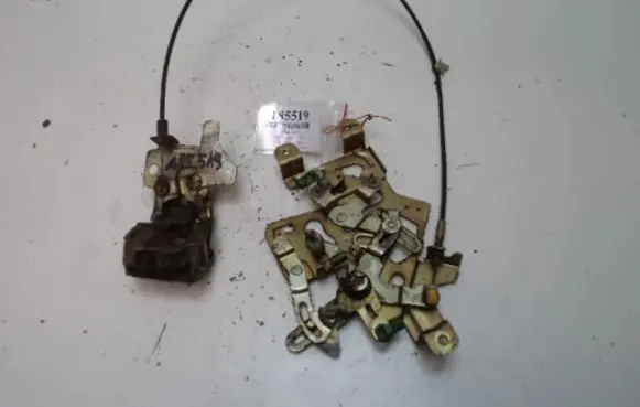 Nissan Serena Rear door lock
