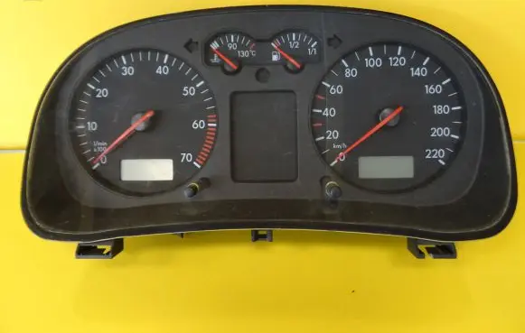 Volkswagen Golf IV Speedometer (instrument cluster) 1J0919860