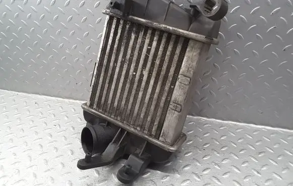 Audi A4 S4 B7 8E 8H Intercooler radiator 8E0145805R 038906051C 0281002401