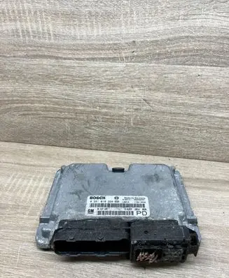 Opel Zafira A Engine control unit/module 24417169 0281010268