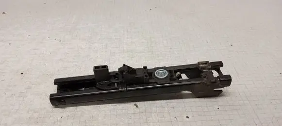 Skoda Octavia Mk2 (1Z) Seat belt adjustment rail 5K0857819A A000126994