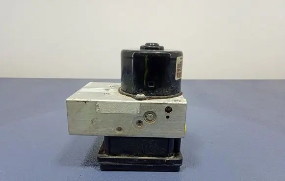 Volvo XC90 ABS Pump 30714956