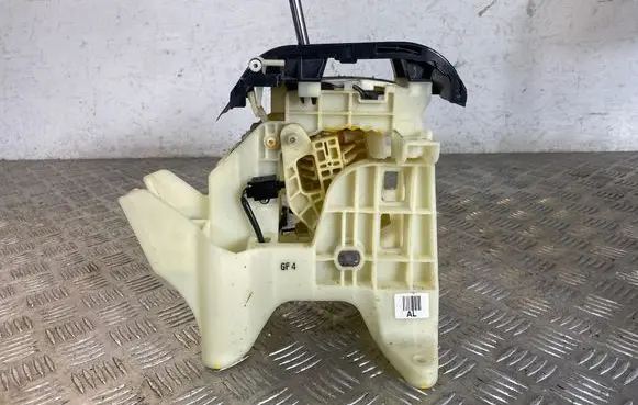 SsangYong Korando Gear shifter/selector 3670034100