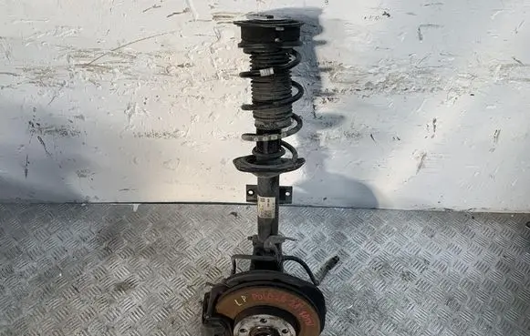 Volkswagen Polo VI Front wheel hub spindle knuckle
