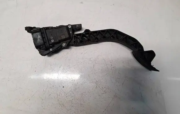 Ford Kuga I Accelerator throttle pedal 3M519F836BH