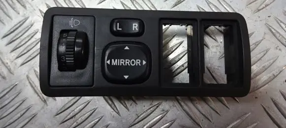 Toyota Corolla E120 E130 Wing mirror switch