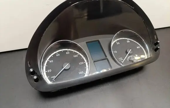 Mercedes-Benz Vito Viano W639 Speedometer (instrument cluster) A6399001000 102980624 402953002