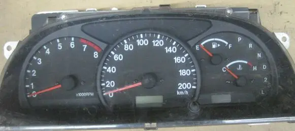 Suzuki Grand Vitara I Speedometer (instrument cluster) 3410052D32