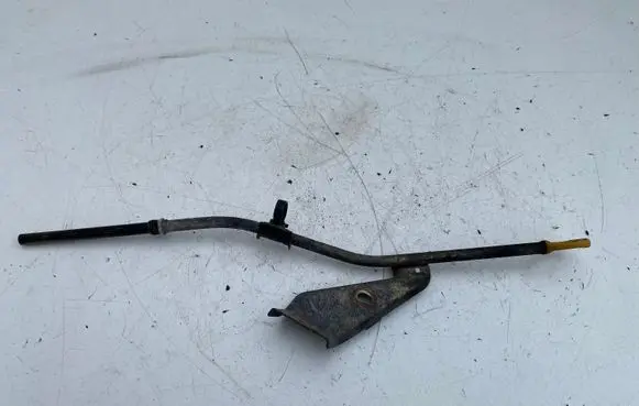 Toyota Avensis T250 Oil level dip stick 