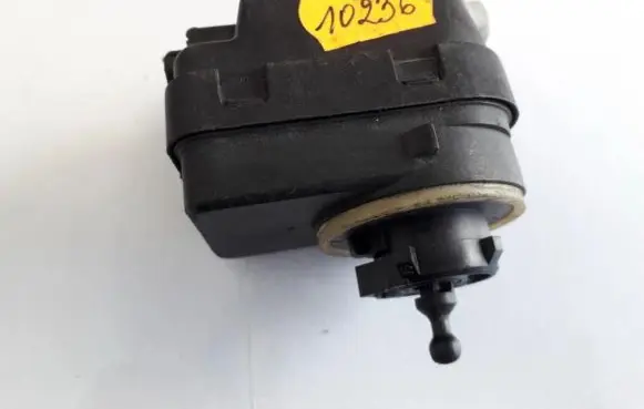 Citroen Xsara Picasso Headlight level adjustment motor 