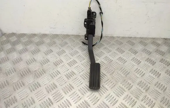 Jaguar XF X250 Accelerator throttle pedal 9X239F832AA