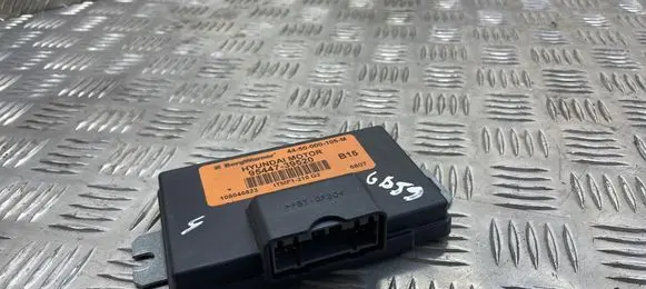 Hyundai Santa Fe Transfer box differential control unit 9544739520