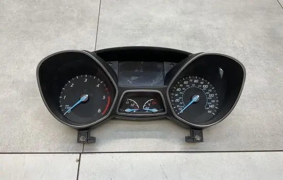 Ford Kuga II Speedometer (instrument cluster) DV4T10849ML
