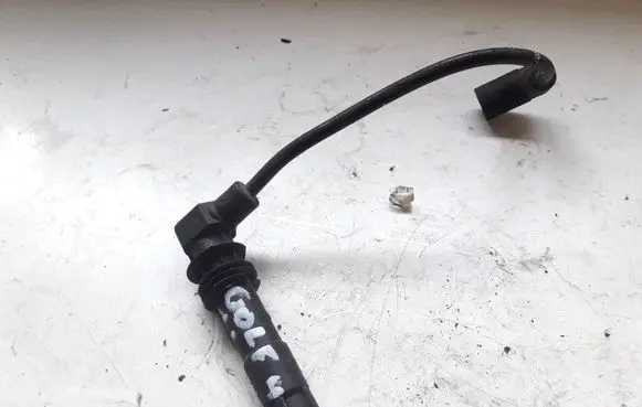 Volkswagen Golf IV Ignition plug leads 036035255M