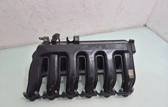 BMW 5 E60 E61 Intake manifold 7790701