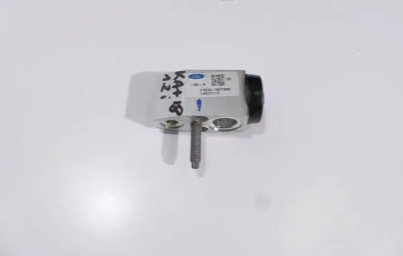 Ford Ka Air conditioning (A/C) expansion valve VPBE2H19D710WA