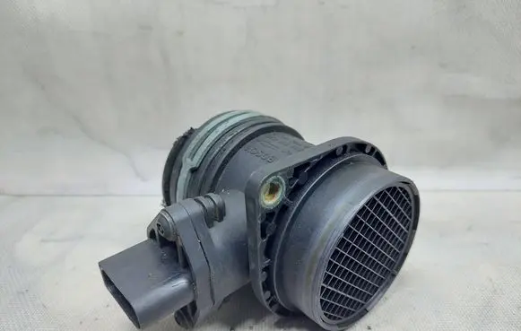Skoda Octavia Mk1 (1U) Mass air flow meter 0280218060 06A906461G