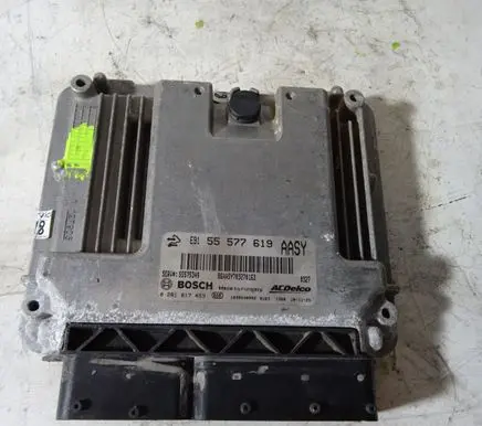 Opel Insignia A Engine control unit/module ECU 55577619