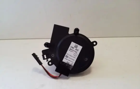Audi Q3 F3 Hybrid/electric vehicle battery fan 4N0915213B